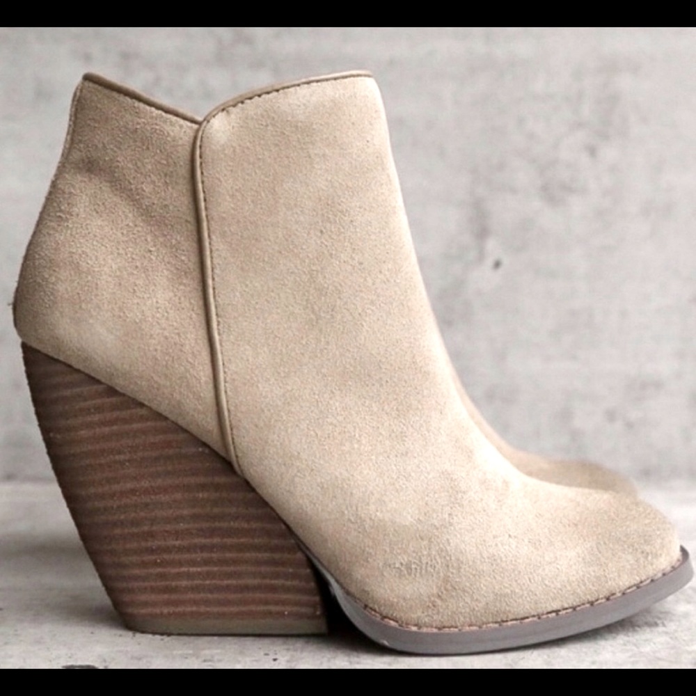 Very Volatile Los Angeles Brown Suede Booties